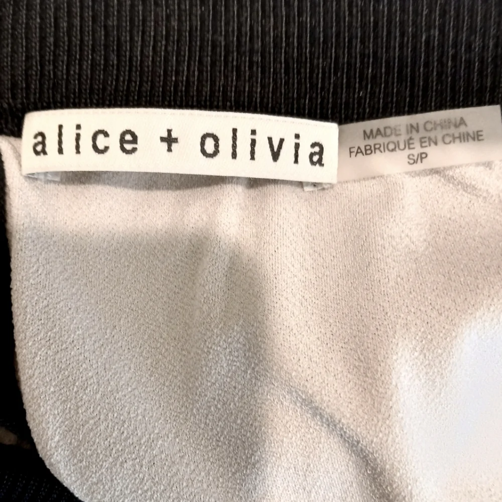 Alice + Olivia Black Metallic Mesh Ruffle mini Skirt size small